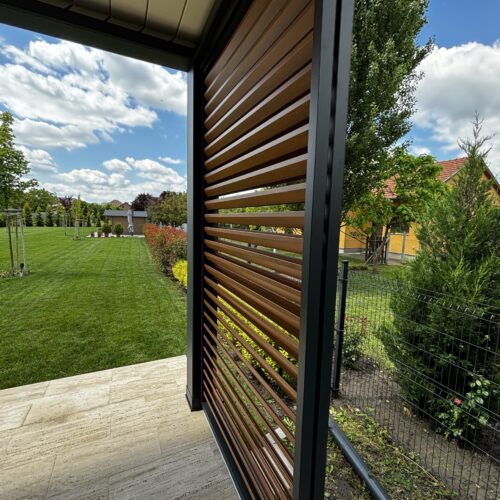 Pergola Tolózsalugáterrel Pergoroll